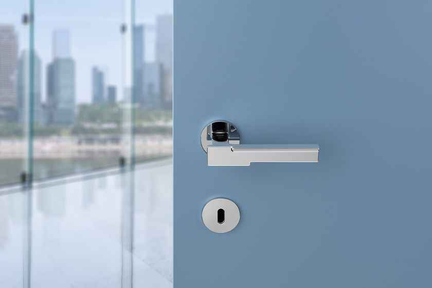 ROBOT Brass door handle By Ento