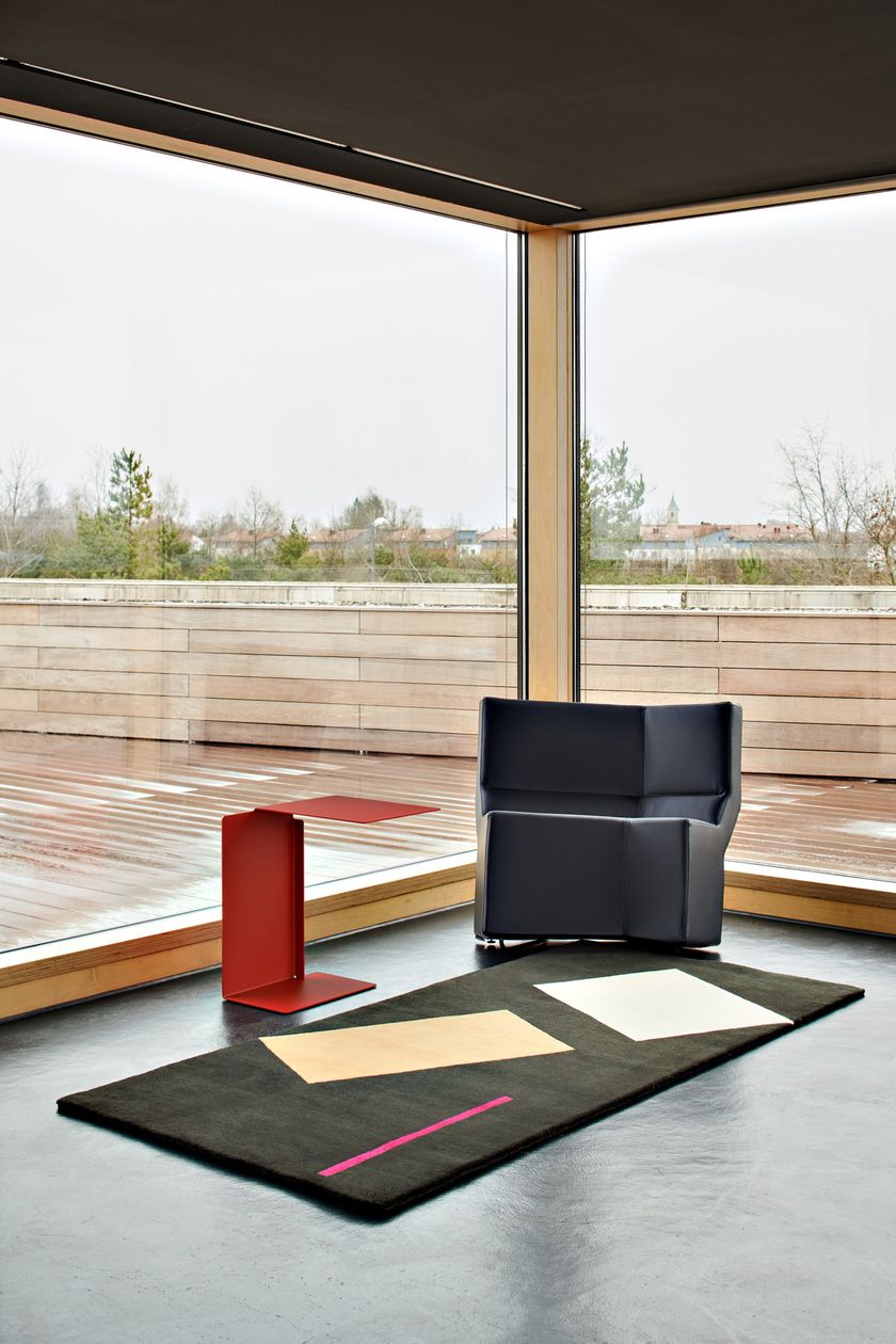 ROQUEBRUNE Square wool rug with geometric shapes By ClassiCon | design ...
