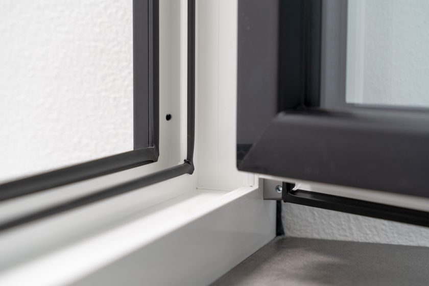 S 9000 PLUS by GEALAN - Finestra a battente in PVC con triplo vetro - 11