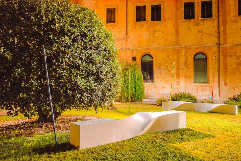 S BENCH Sectional bench By LAB23 | design Verónica Mar