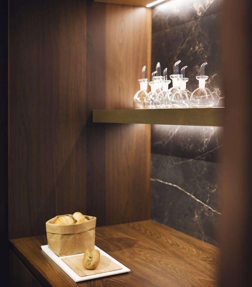 Fitted kitchen with island SAFFRON By GAMADECOR design Ramon Esteve Estudio