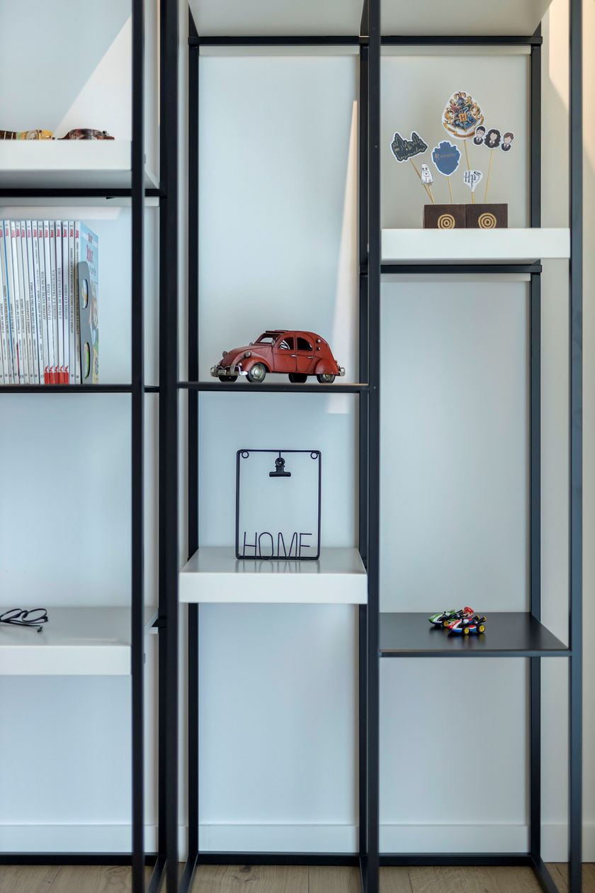 SLENDER Bookcase By Stylish Club