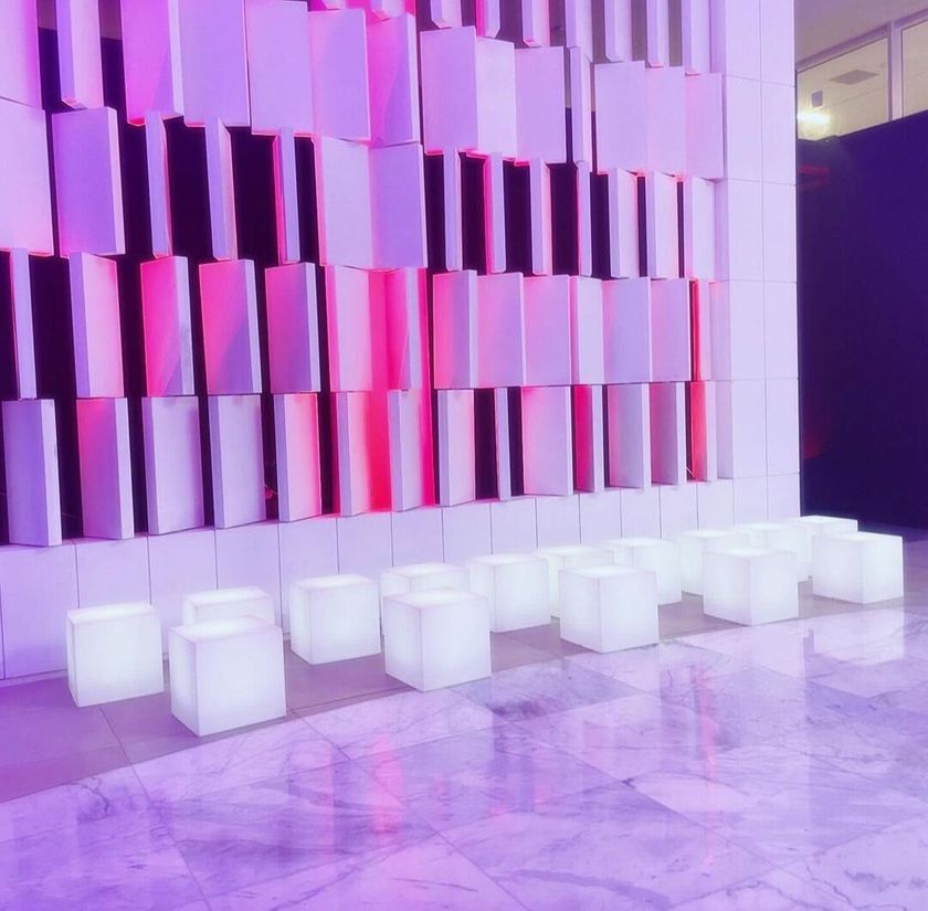 Slide - Lampada da tavolo Cubo 25 LED - | Design Concept Store