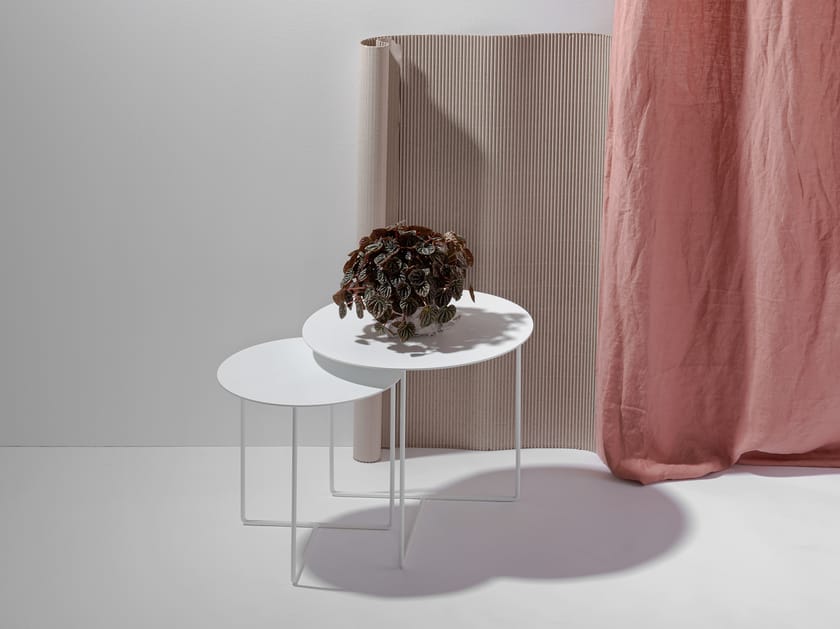 SOLID SIDE TABLE #01 by Weld & co - Tavolino rotondo in lamiera - 18