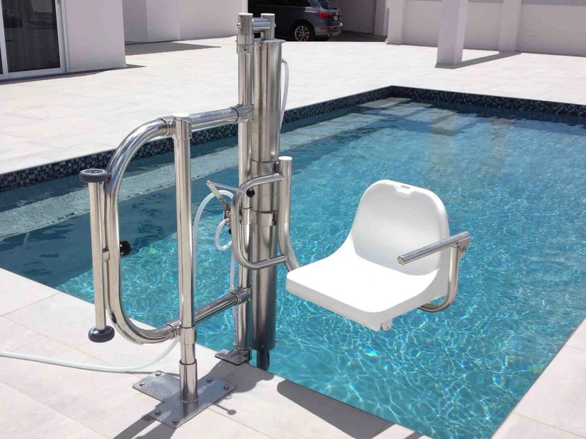 Lifting platforms for the disabled for swimming pools | Archiproducts