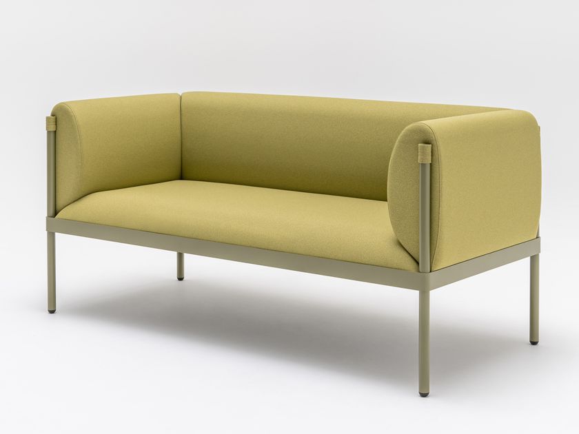 Produit similaire: STILT - Canapé en tissu