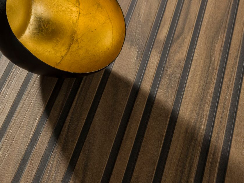 R74 STRIPPEDWOOD Bord / revêtement pour meubles By Saviola