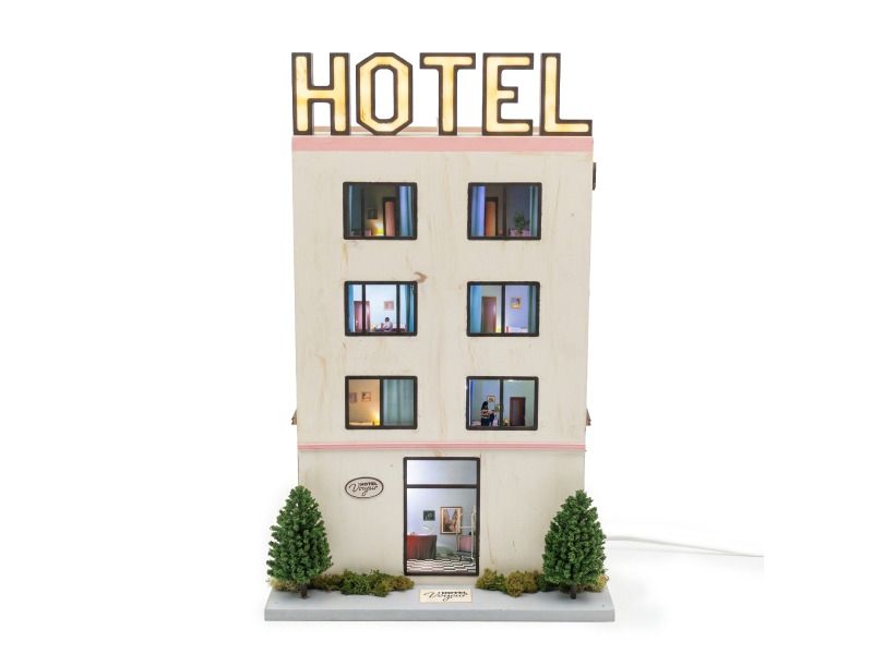 HOTEL VOYEUR