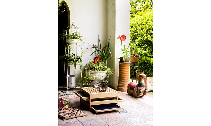 TETRA Coffee table By SCULPTURES JEUX