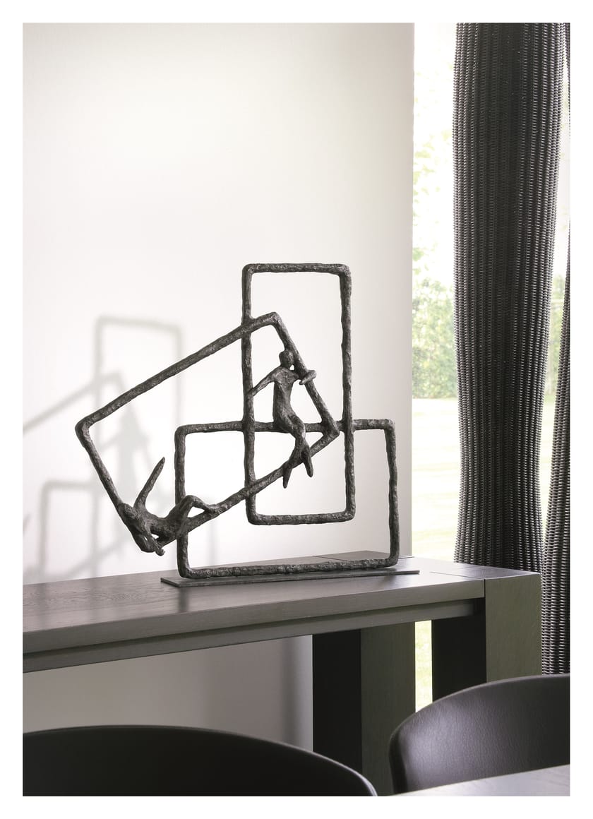 Bronze sculpture TOUCH By Gardeco design Mieke Deweerdt