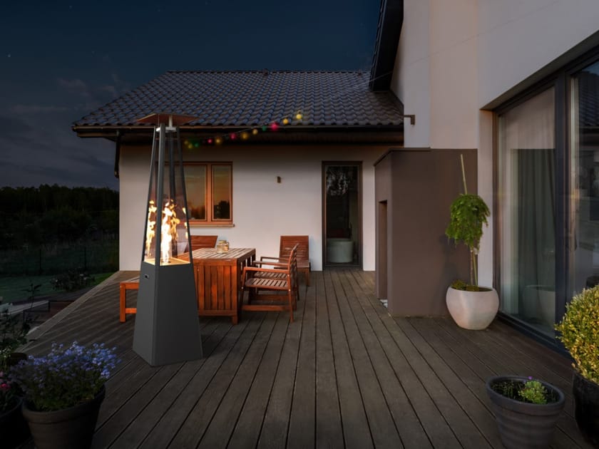 UMBRELLA Gas outdoor freestanding steel fireplace By Kratki