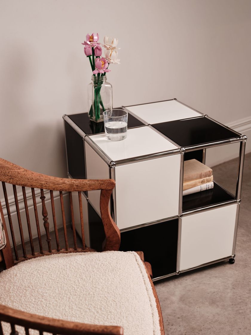 USM X BUCHANAN STUDIO Steel coffee table with storage space By USM