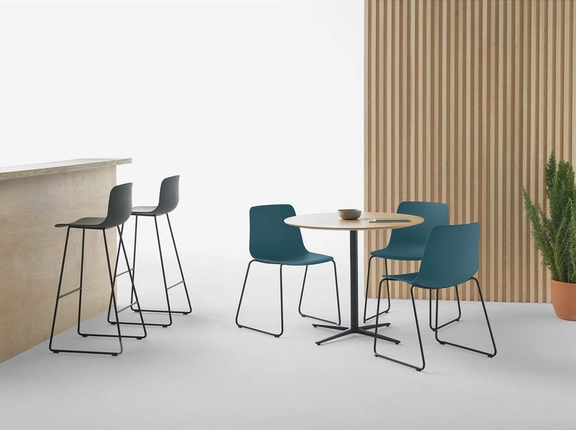 VARYA Sled base polypropylene chair By INCLASS | design Simon Pengelly