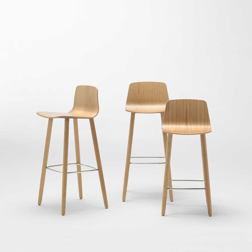 VARYA WOOD | Stool with footrest By INCLASS design Simon Pengelly