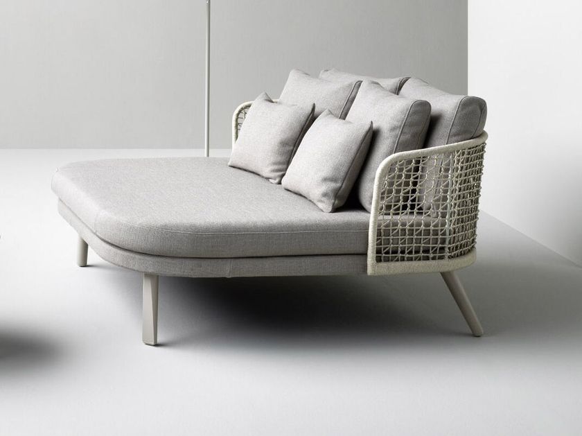 EMMA DAYBED
