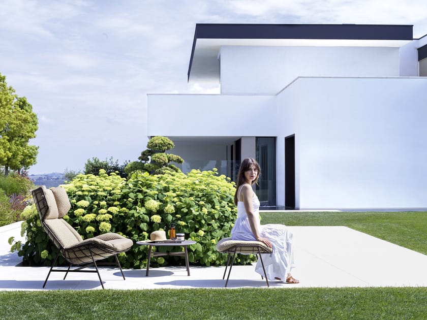 SUMMER SET Poltrona da giardino a orecchioni By Varaschin design