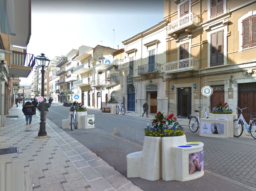 QUEEN Panchina By Viscio Urban Design