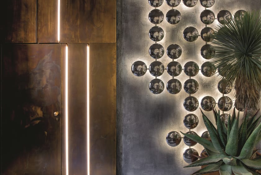 LED brass wall light WALL CLIPS By Henge design Massimo Castagna
