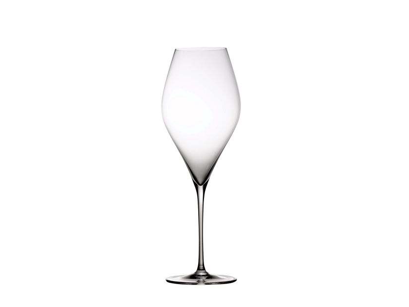 Disposizione decanter e bicchiere da vino rosso | Foto Gratis