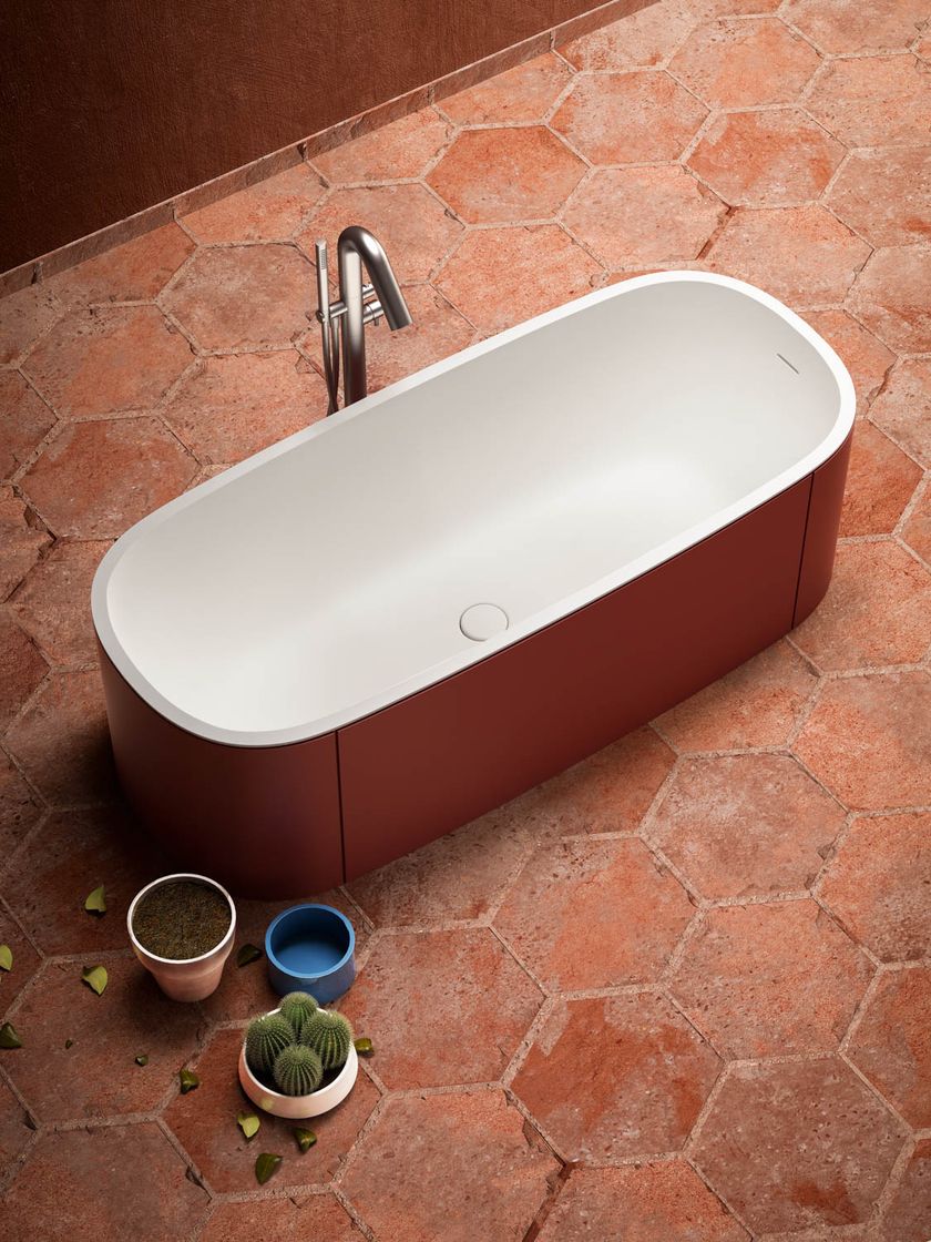 Freestanding oval Ksolid bathtub BLONDECRAZY By Karol