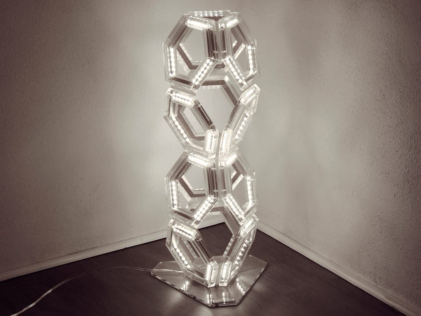 C12 | Lampada da terra