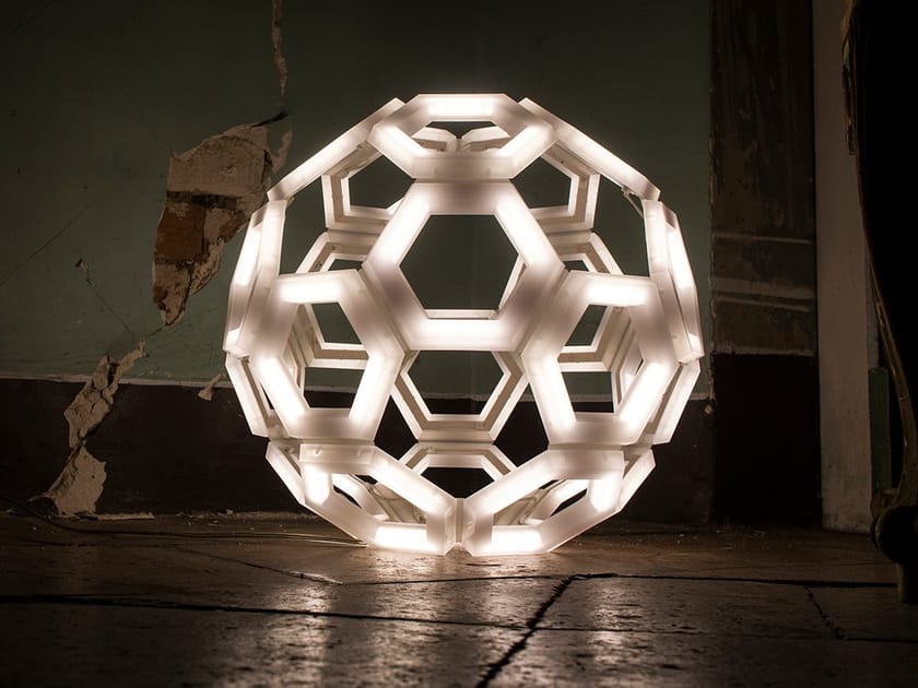 C60 | Lampada da terra