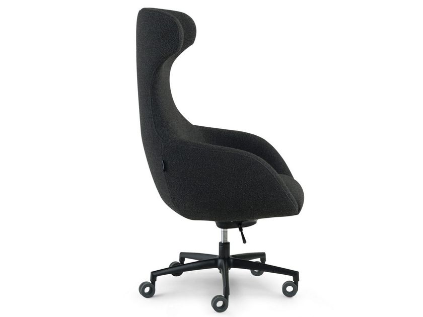 CEO executive chair By Roche Bobois design Sacha Lakic
