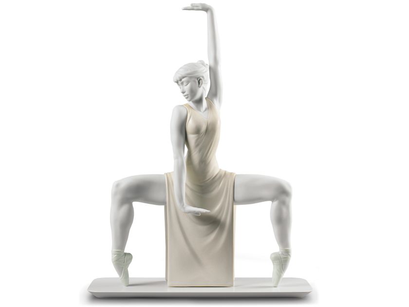 Objeto de decoração de porcelana CONTEMPORARY DANCER WOMAN By Lladró