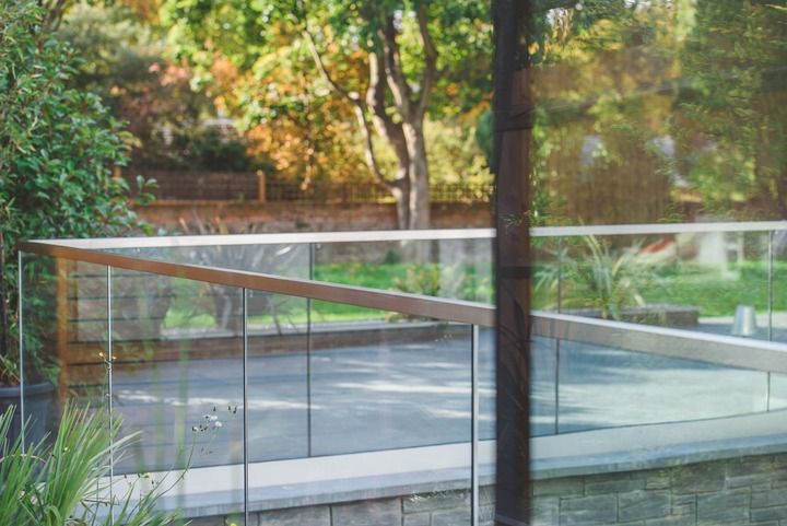EASY GLASS® MOD 0747 Steel Balustrade fixing By Q-RAILING ITALIA