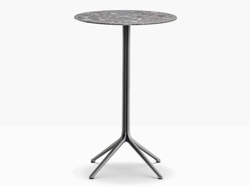 Round die cast aluminium coffee table with 3star base ELLIOT 5473