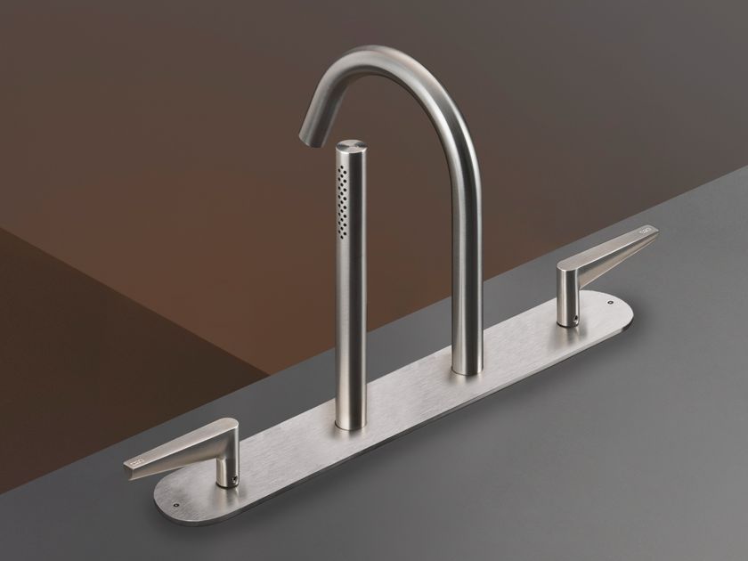 FLAG 61 bathtub tap By Ceadesign design Natalino Malasorti