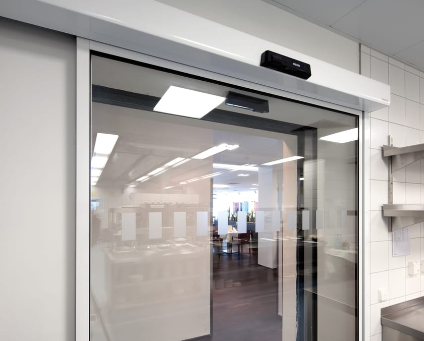 Porta d’ingresso automatica scorrevole GEZE ECDRIVE GEZE Edilportale