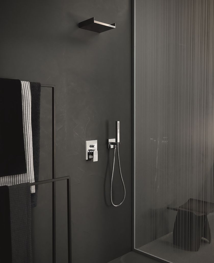 Soffione Doccia Circolare Tradizionale in Ottone Cromato Solido 150mm