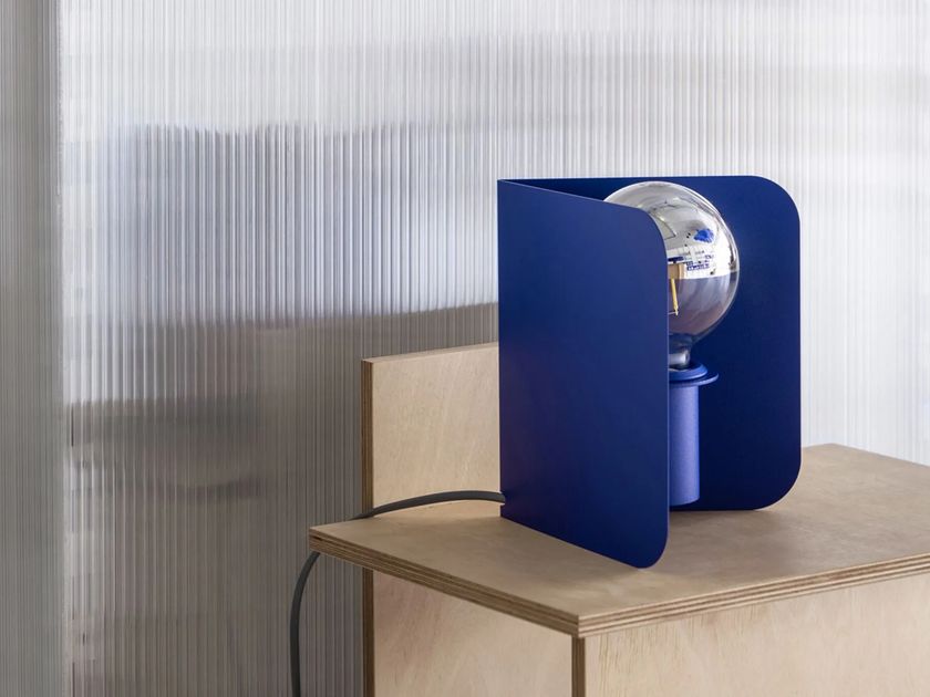 CORNER TABLE Table lamp By +kouple