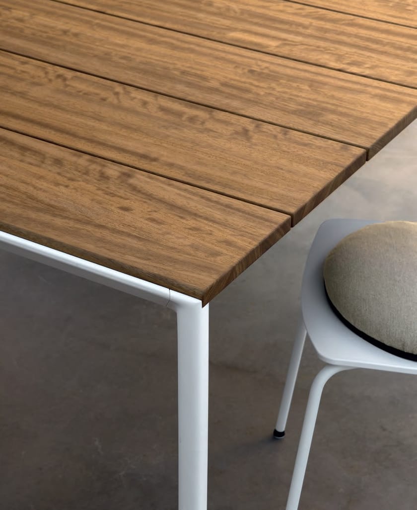 Extending rectangular teak garden table MAKI SLATTED By Kristalia