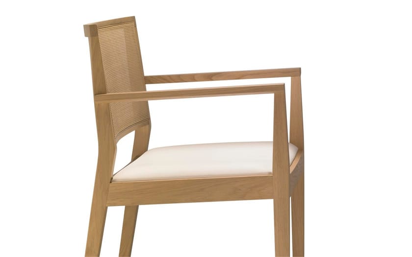 Upholstered wicker easy chair with armrests MANILA SO2133 Manila