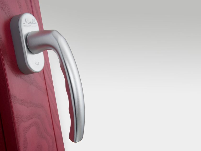 OMERO by NAVELLO - Finestra a battente in legno con triplo vetro - 3