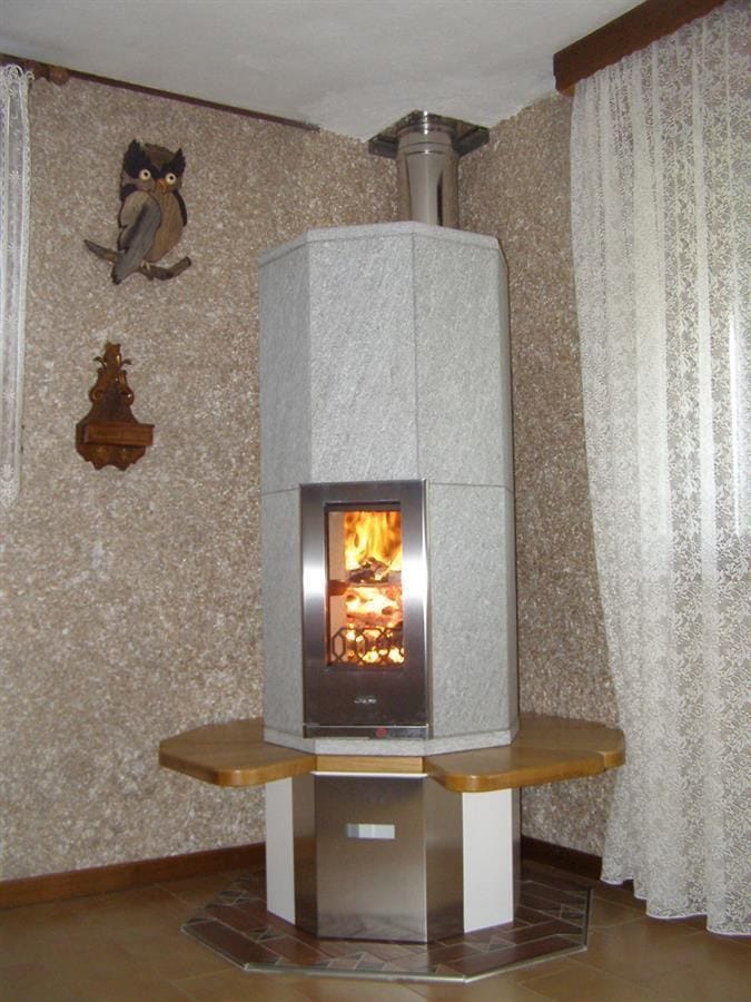 OTA2 | Stufa con panca by KarniaFire - Stufa a legna in pietra naturale con panca - 6