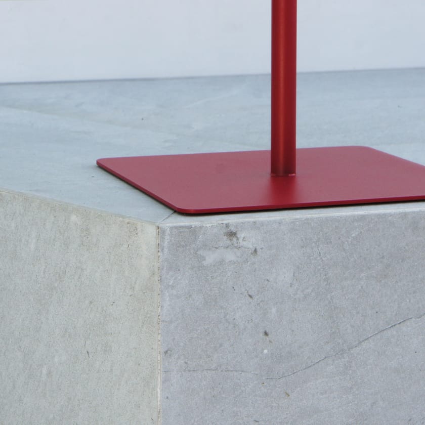 Floorstanding steel umbrella stand 8 places umbrella stand with