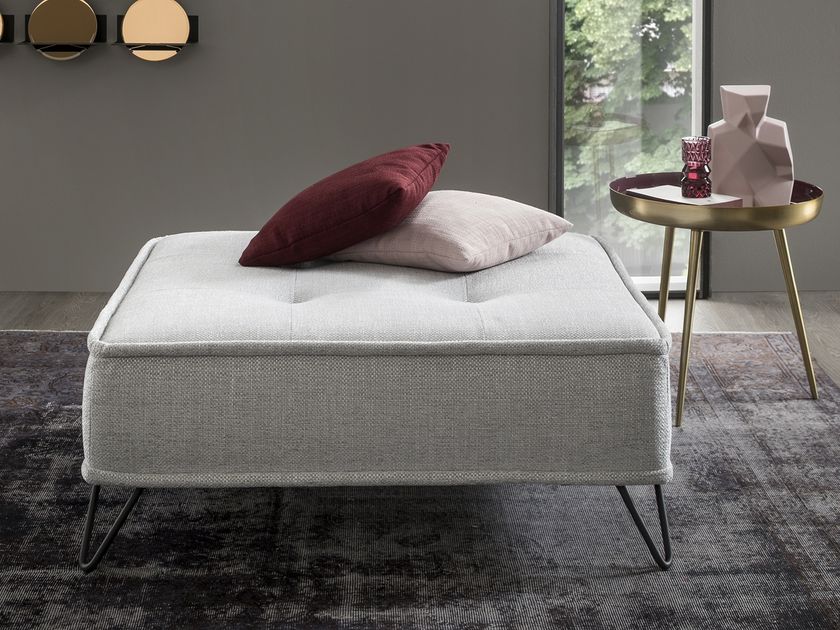 DENERIS FREE Pouf quadrato in tessuto By AERRE ITALIA