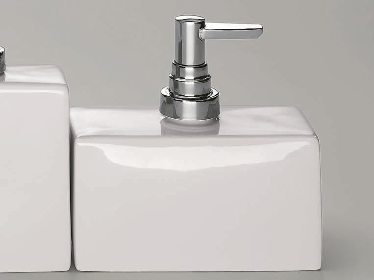 Distributeur de savon liquide en porcelaine DW 6280 By DECOR WALTHER
