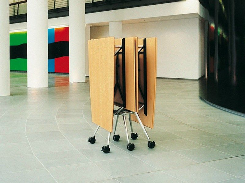 summa-meeting-table-by-k-nig-neurath