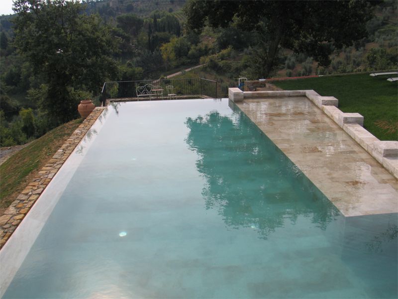 Piscina interrata a sfioro in cemento Piscina interrata - INDALO ...