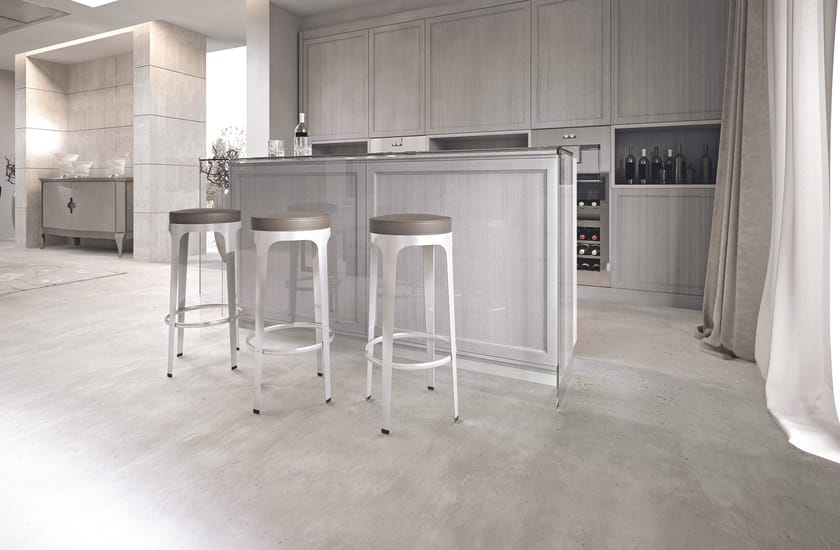 AETERNA Kitchen with island By L'Origine