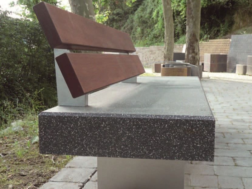 Bench with back PAUSE By PAVESMAC