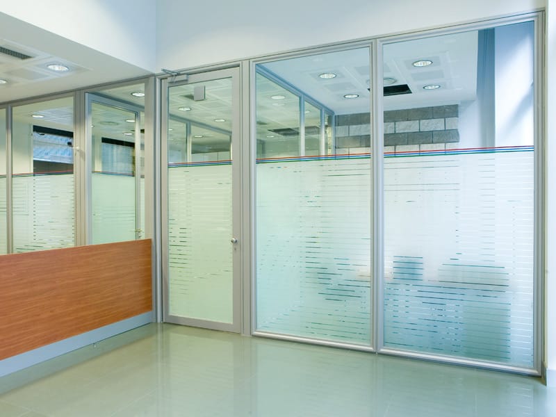 Parete mobile per ufficio by QUARTIERI LUIGI - Parete mobile in alluminio e vetro per ufficio - 5