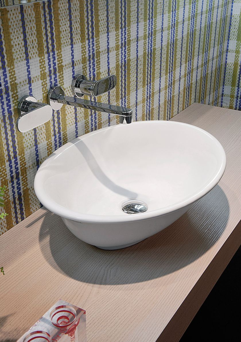 Lavabo Angolare Ovale In Ceramica Bianca 30,5x30,5x12 Cm - Per Bagni Piccoli E Moderni - Foto 8