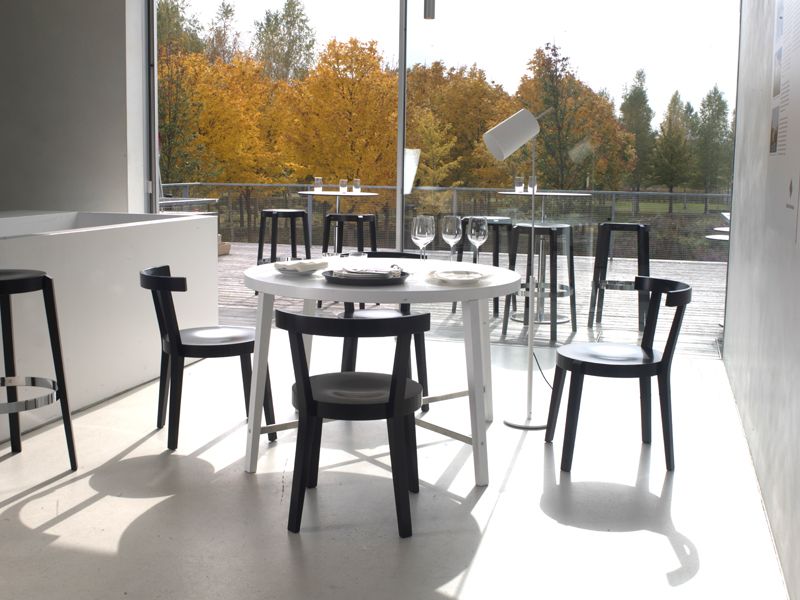 PUNTON Wooden chair By TON | design Tom Kelley
