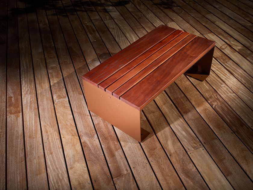 PYSA | Table for public areas By CYRIA design Agence Akïro