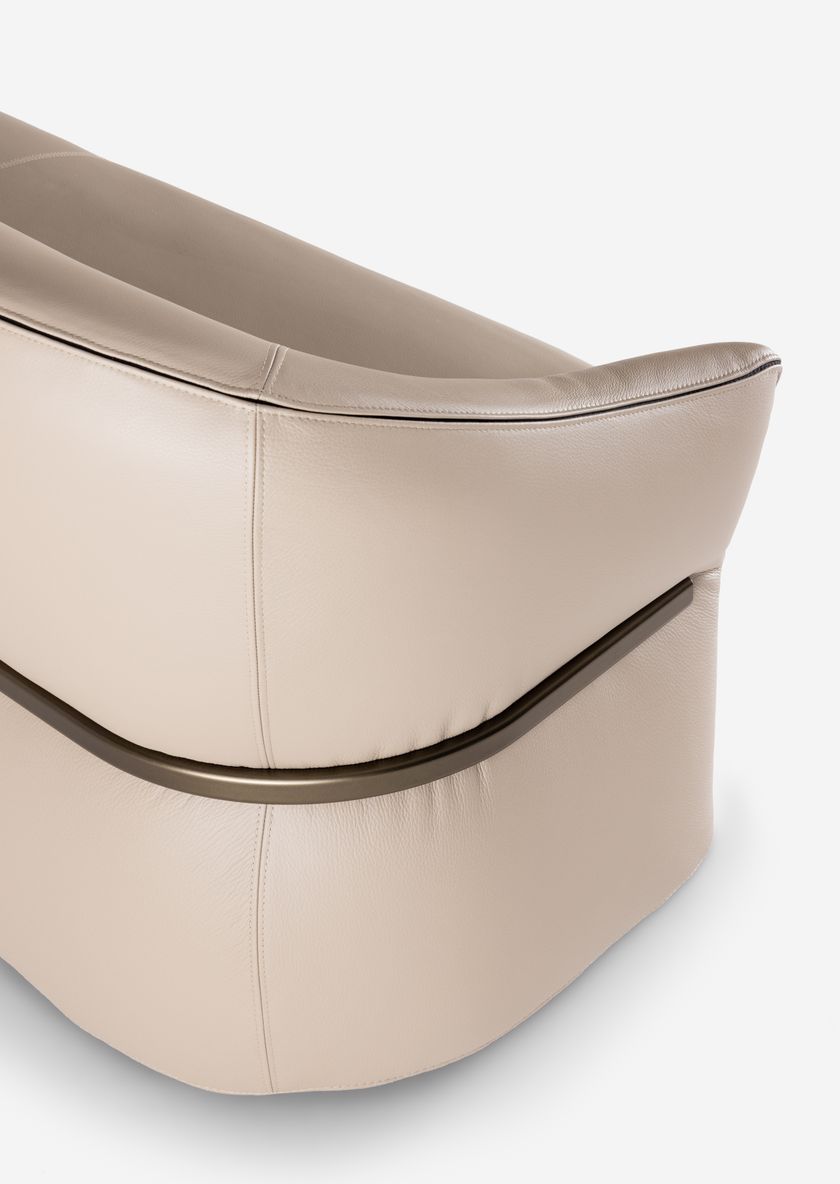 Canapé Flou Flou Cuir Noir Pleine Fleur Pour Ligne Roset Designers De